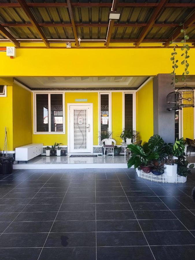 Auranad Guest House Tanah Merah Wifi-Netflix Eksteriør billede